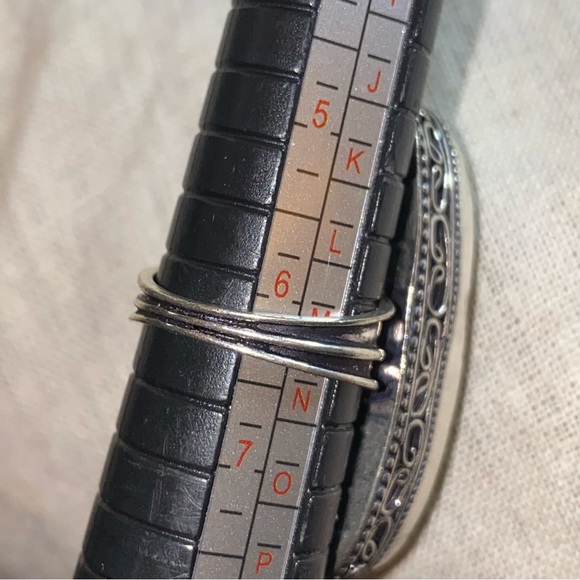 Sparkly Yellow Citrine elongated faceted cut statement Ring - Picture 7 of 9